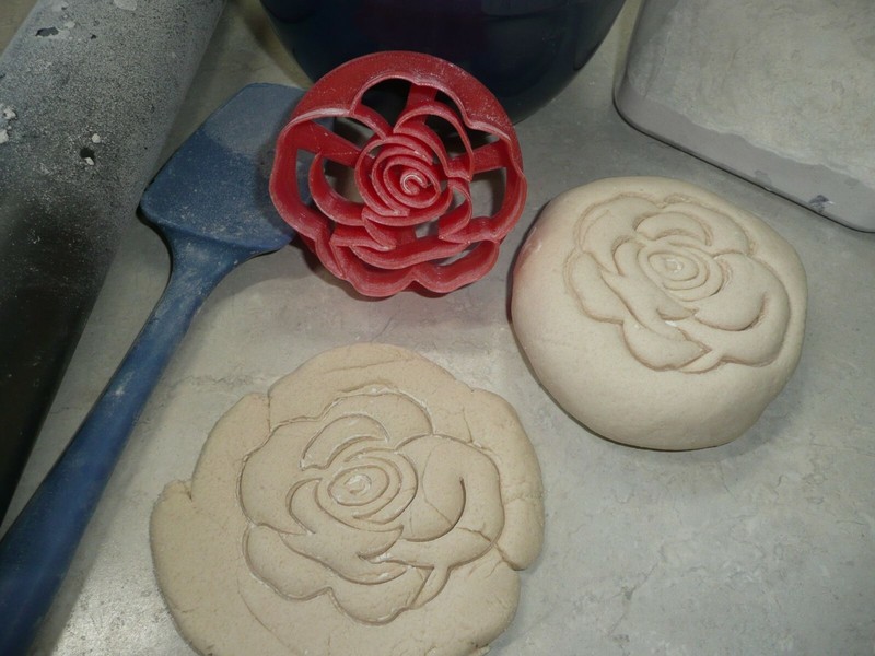 ROSE FLOWER DESIGN PATTERN CONCHA CUTTER MEXICAN SWEET BREAD STAMP USA PR4518 gallery