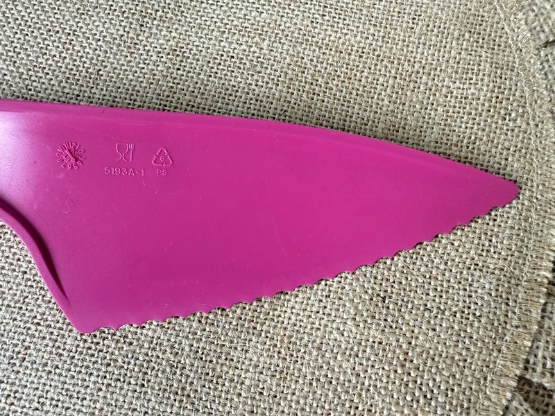 Tupperware Pink Cut N Serve Pie & Cake Server #5193-New-Open Box gallery