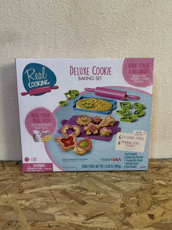 Real Cooking Deluxe Cookie Baking Set