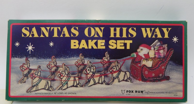 1981 FOX RUN Santas On His Way Bake Set Cookie Cutters gallery