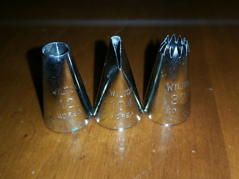 Wilton Cake Decorating Tips Set of 3 Round Star Petal # 12 104 32