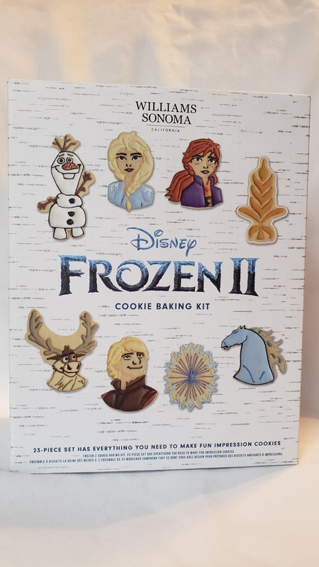 NEW Williams Sonoma Disney Frozen Cookie Cutter Baking Kit 23-pcs: 8 cutters