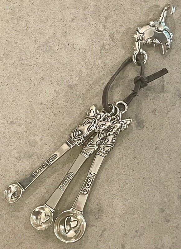 Ganz Measuring Spoon Set – Angels and Hearts Design Silver Color