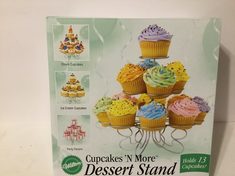 Wilton Cupcakes ‘N More Dessert Stand # 307-831 for 13 cupcakes NIB!