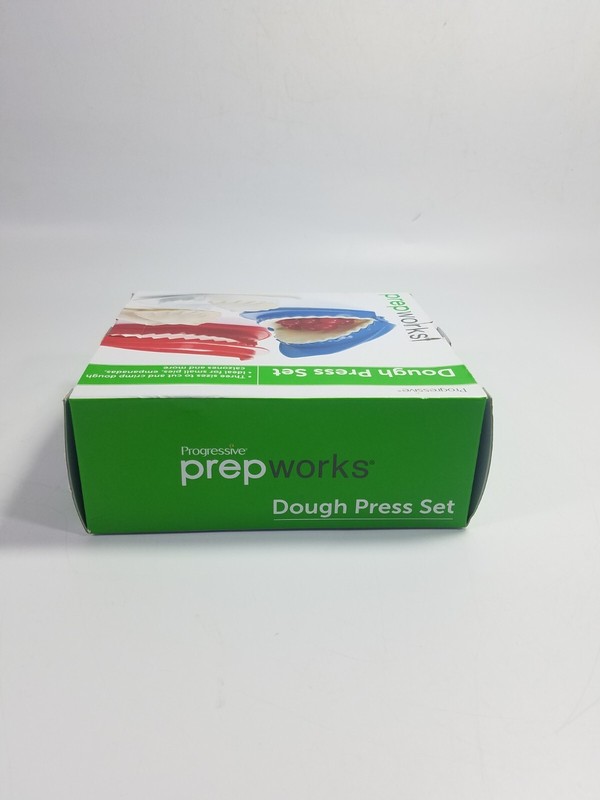 3pc Dough Press Set for Empanadas, Pierogies, Pies, Calzones w/ Crimped Edges gallery