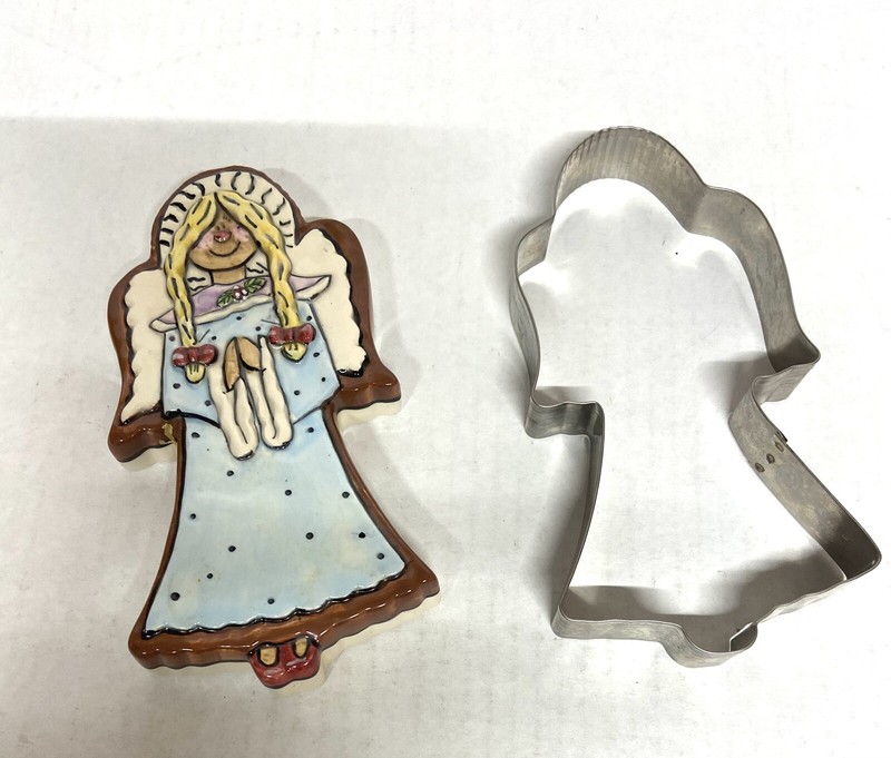 2003 Blue Sky Clayworks Christmas Cookie Stamp Angel -Heather Goldminc