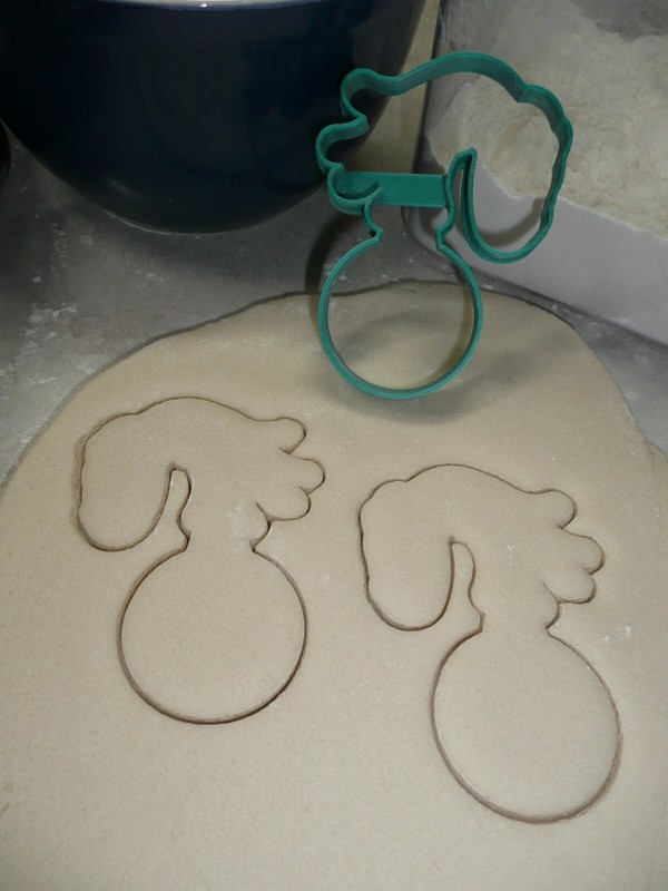 INSPIRED BY GRINCH THEME HAND HOLDING CHRISTMAS ORNAMENT COOKIE CUTTER PR5115 gallery