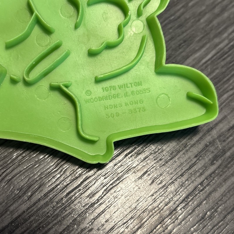 Lot of 6 Vtg 1978 Wilton EASTER Cookie Cutters Plastic Chick Bunny Lamb Basket gallery