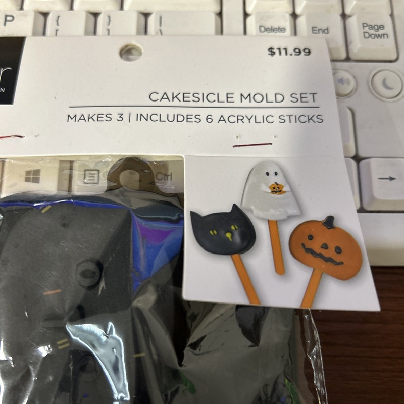 Stir Halloween Cakesicle Mold Set NIP With Sticks Makes 3 Cakepops