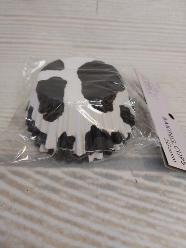 New! 50 Cow Print Cupcake Liners Baking Cups Wrappers Party 4H Farm Birthday gallery