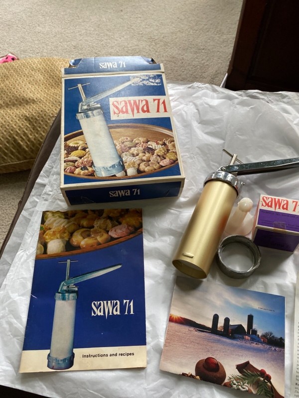 VINTAGE SWEDISH MADE SAWA 71 DELUXE METAL COOKIE PRESS SPRITZ gallery