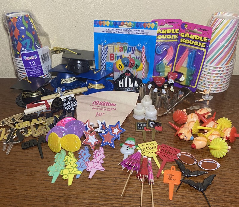 Lg Misc Lot Cake Decorating Supplies Wilton Tips, Icing Bag Grad, Bday, Candles