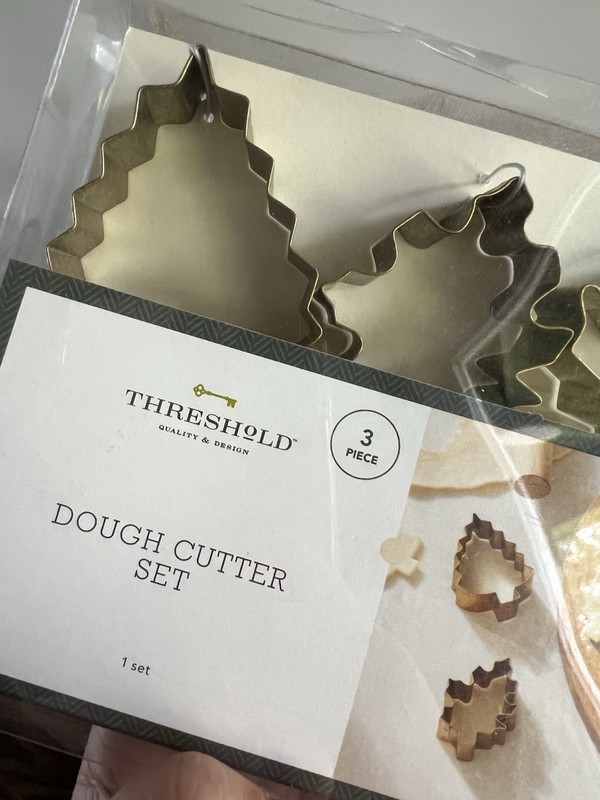 Cookie Cutters Set Leaves Ceramic covered Metal by Threshold Non-Stick New gallery