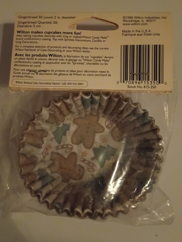 NOS Vintage Wilton Gingerbread Men Cupcake Liners Baking Cups 90's USA gallery
