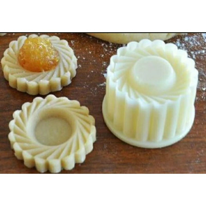1 x Pineapple Tart Jam Tart Cookies Malaysian Round Mold Yellow Colour