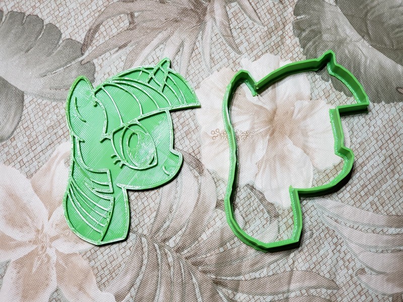 My Little Pony Cookie Cutter Set with Detail Impression Discs gallery