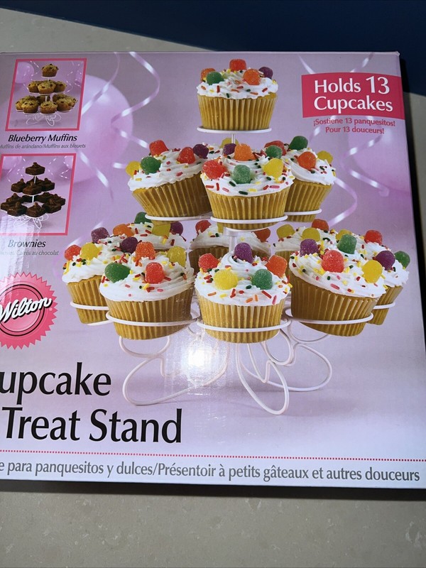 Wilton Cupcake Dessert Treat Three Tier Stand Holds 13 Cupcakes 307-834 NEW gallery