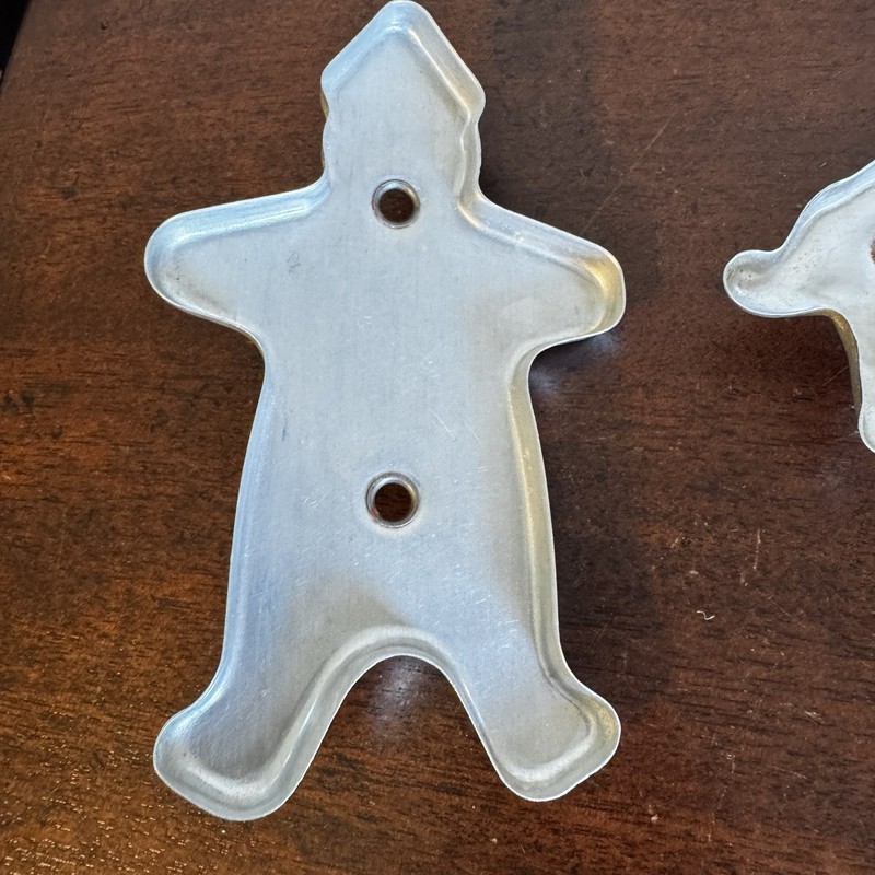 2 Vintage Cookie Cutter Gingerbread Man & Lion Aluminum with Red Handle gallery