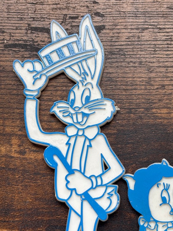 Vintage Looney Tunes Warner Bros Wilton Cake Picks Bugs Bunny Porky Pig Petunia gallery
