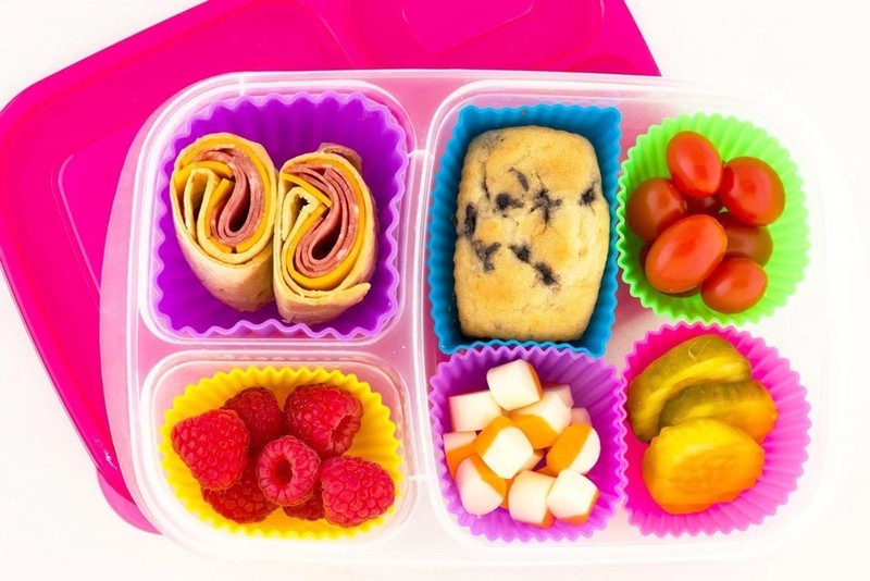 12 Silicone Cupcake Liner Reusable Baking Cup Muffin Liners Chocolate Candy Mold gallery