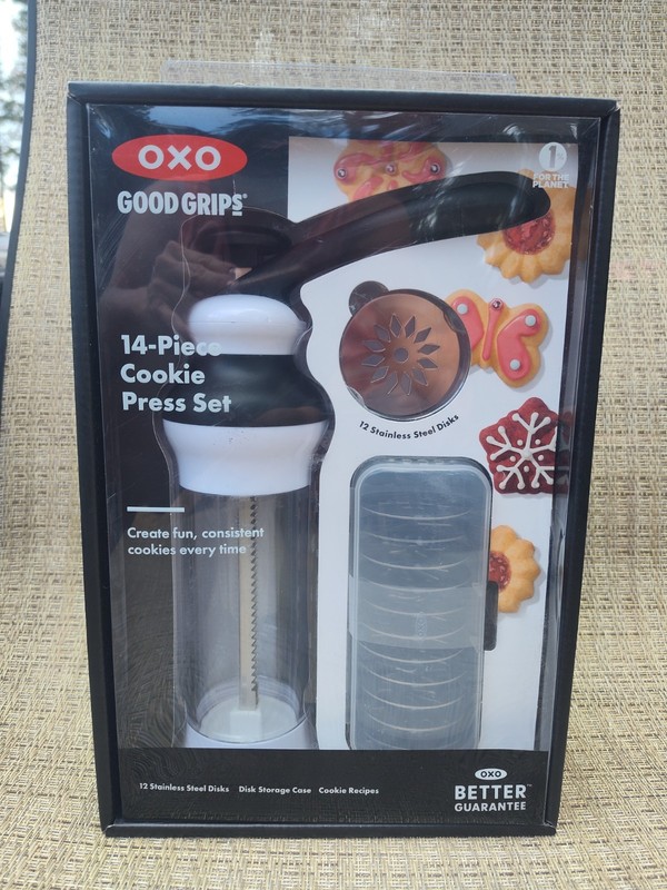 OXO Good Grips 14-Piece Cookie Press Set, NEW SEALED Box, 12 Stainless Inserts
