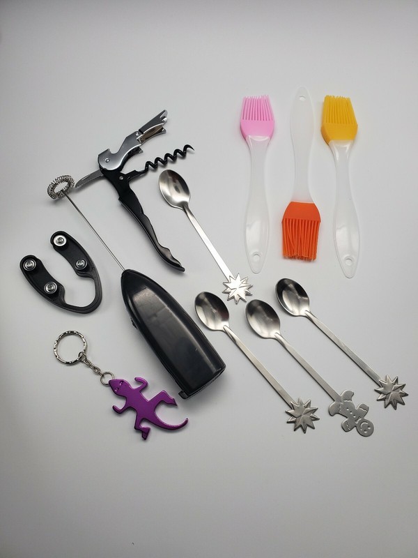 Combo for your kitchen. Kit for your wine. Game for use at these parties.