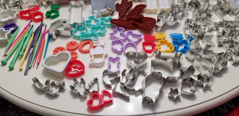 VTG Huge Wilton Cake Decorating Lot Birthday Wedding Over 100 Tips gallery