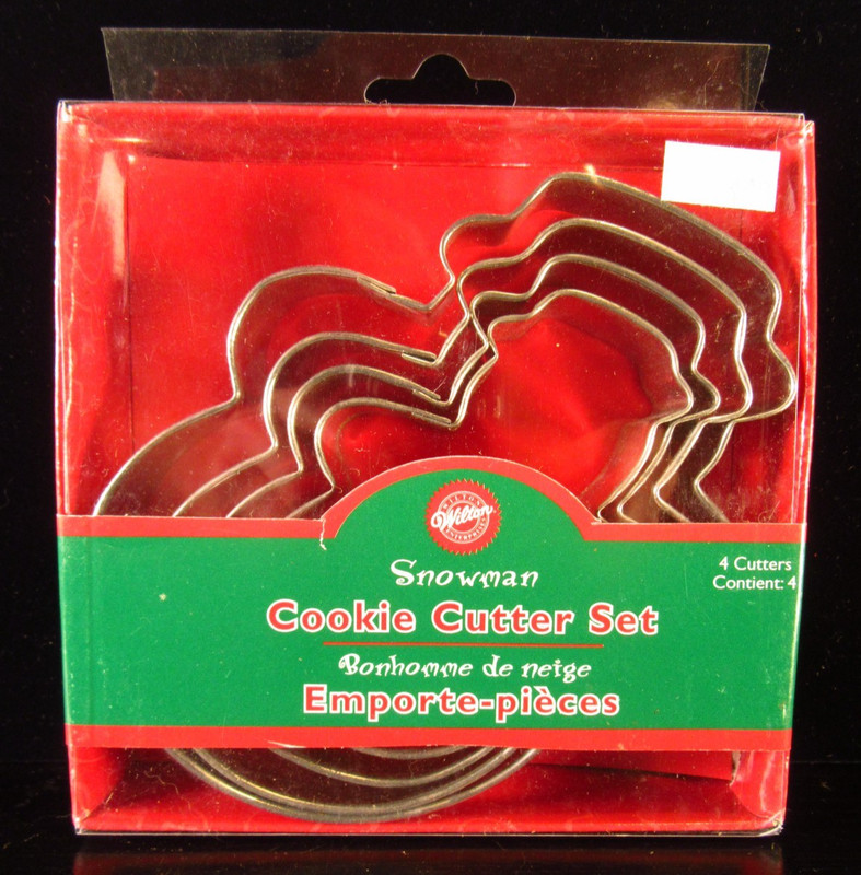 2 Wilton Christmas Nesting Cookie Cutters Snowman & Gingerbread in Box gallery