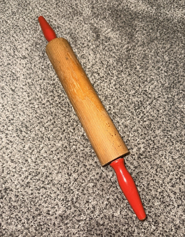 Wood Plain Rolling Pin with Handles, Brown Barrel Red Handles, Solid/Plain