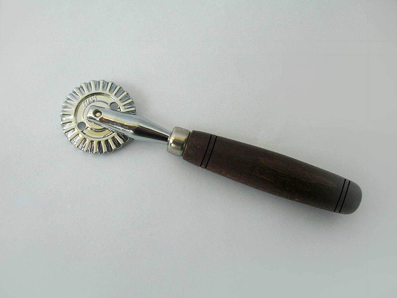 Tredoni 1.6" Pastry Wheel Dough Crimper Stainless Steel Cutter gallery