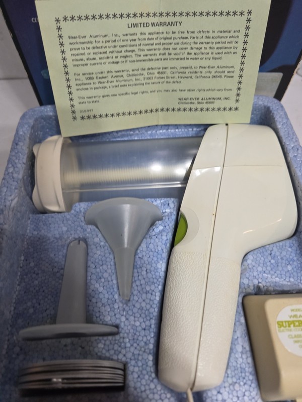Vtg WEAR-EVER Super Shooter 70001 Cookie Press Candy Maker 1970s ORIGINAL BOX gallery