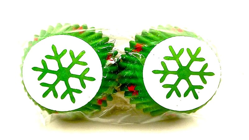 Wilton Snowflake Mini Baking Cups,Green Snowflake, 1.5"d x 1"h, 100x Mini gallery