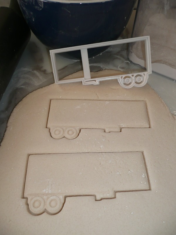SEMI TRUCK TRAILER DETAILED COOKIE CUTTER USA PR5283 gallery