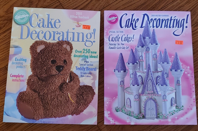 WILTON Cake Decorating Yearbooks 2001-2008 Hundreds of Ideas Cake Designs & More
