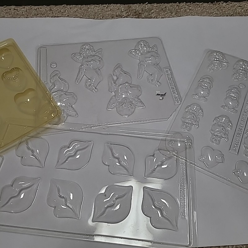 Valentine’s Day Chocolate Candy Mold Set Of 4 Angels Cupid Hearts Kiss