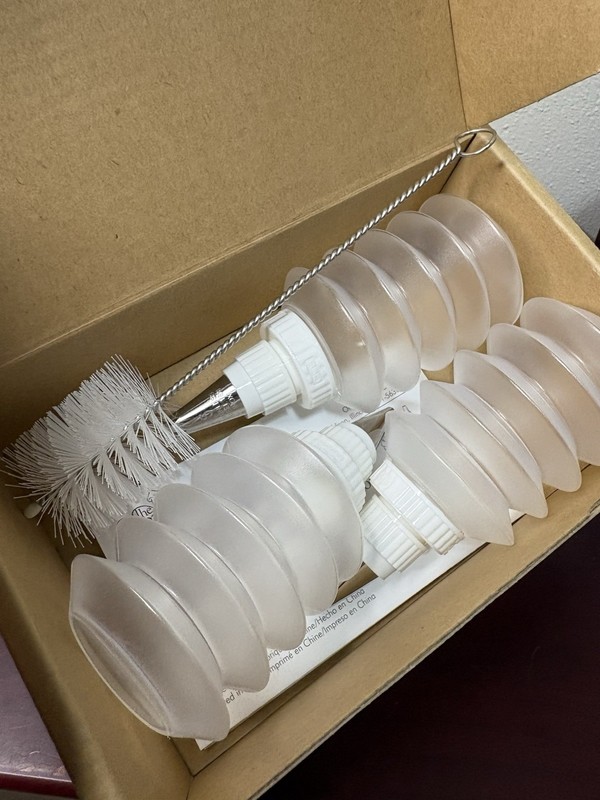 Pampered Chef Easy Accent Decorator Bottle Set #1585 Cookie Cake New in Box gallery