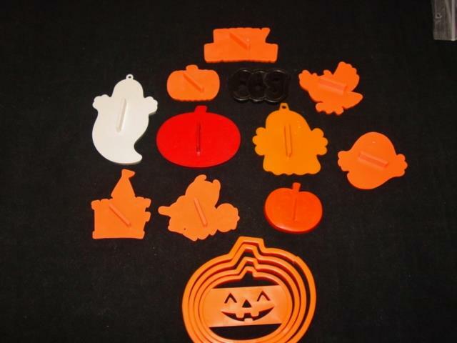 (15) HALLOWEEN Wilton Hallmark Cookie Cutters - Devil Ghost Owl Pumpkin Boo Etc gallery