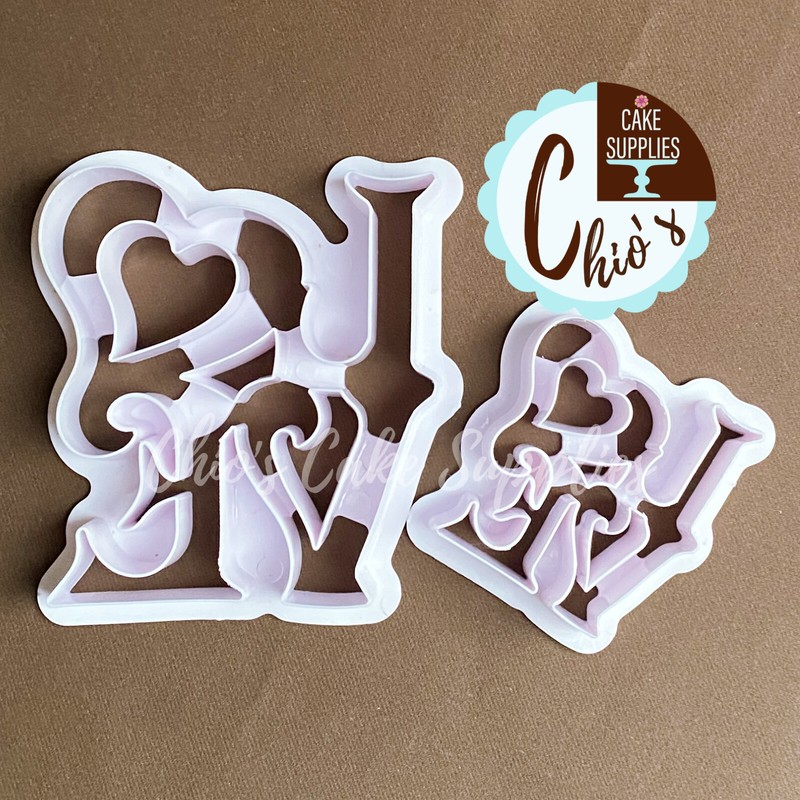 LOVE word cookie cutter 2 pieces set.