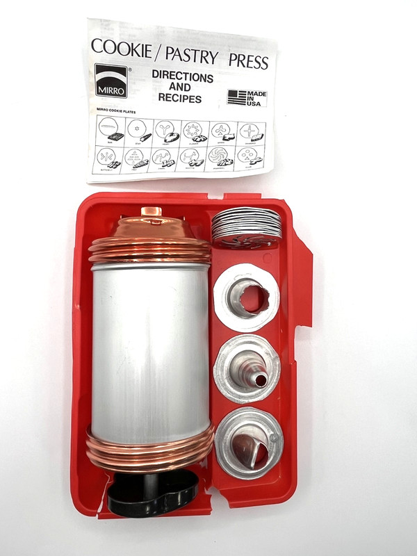 NOS Mirro 16 Piece Cookie Pastry Press With Storage Tray 3 Tips + 12 Discs Boxed gallery
