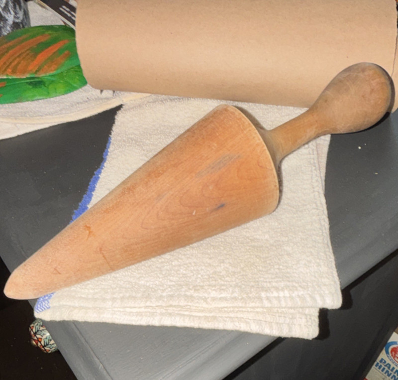 Wooden Plain Rolling Pin With Handle, Brown Solid/Plain Dough Tool