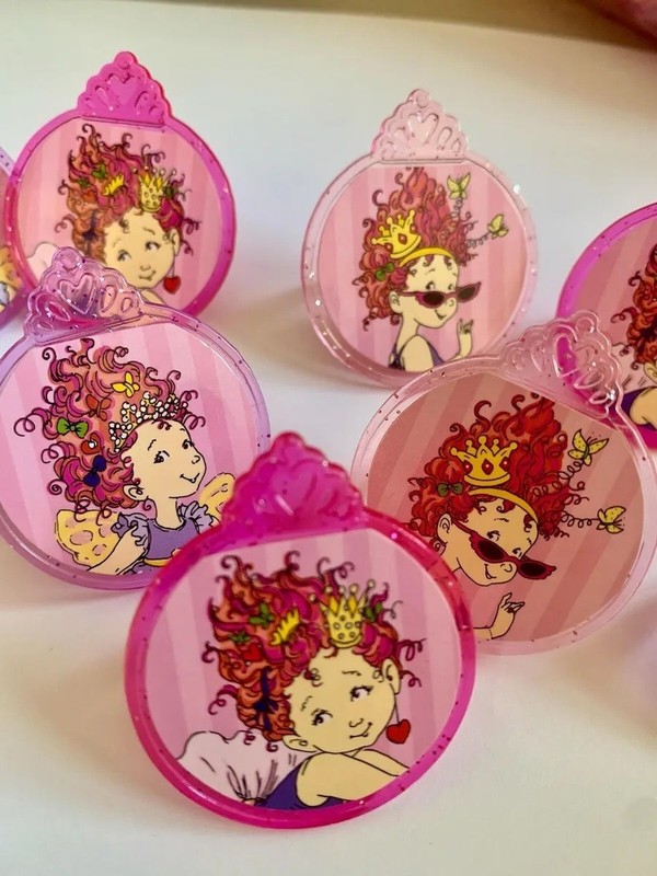 Fancy Nancy Cupcake Rings 12 ct.