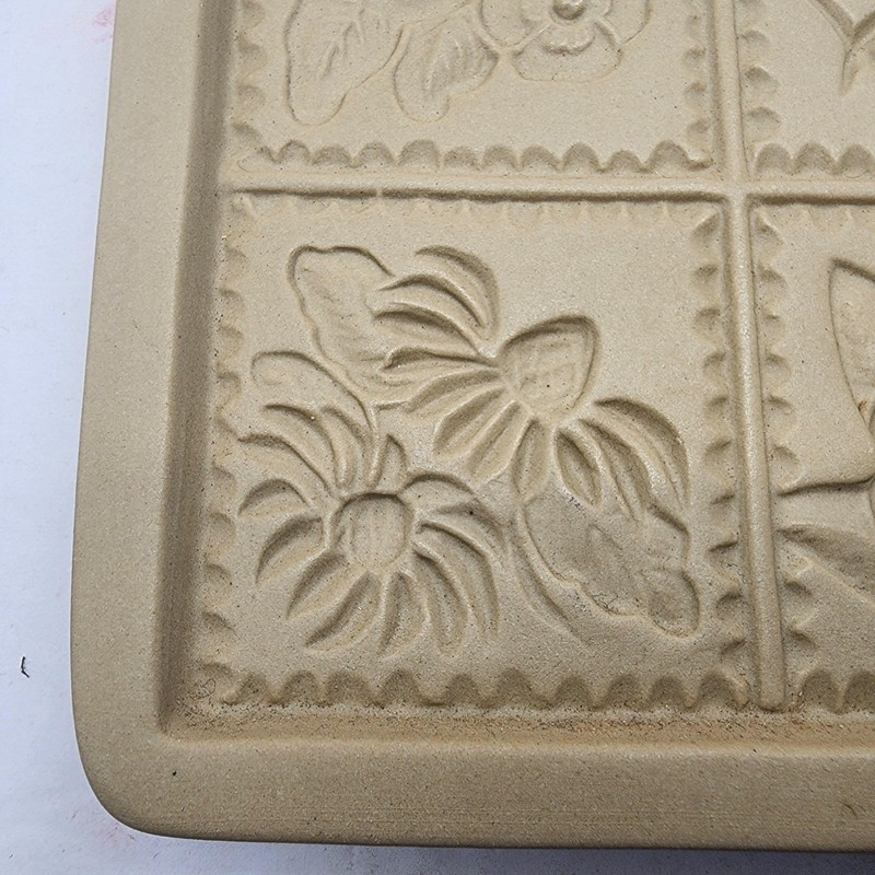 Brown Bag Cookie Art Flower Cut-Apart Cookie Mold 1995 Hill Design Beige Ceramic gallery