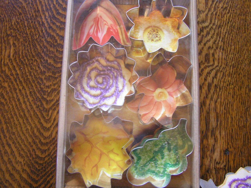 1997 B Via International Boxed Set Of 6 FLOWER & LEAF Metal COOKIE CUTTERS~~NIB! gallery