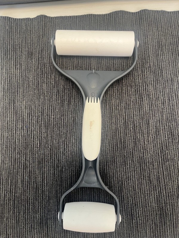 Pampered Chef Dual Roller Rolling Pin Gray White Plastic With Handle