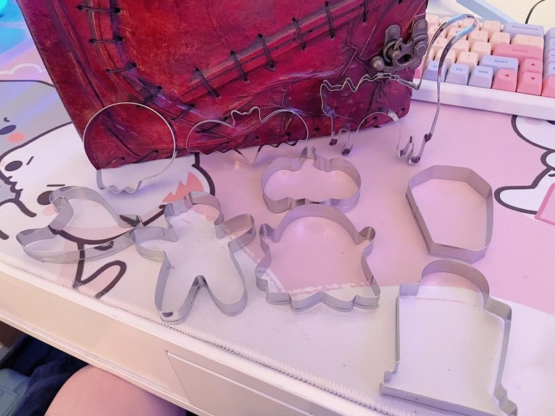 Halloween Party Favors 9 PCS Metal Halloween Cookie Cutters Kit Shaped Baking