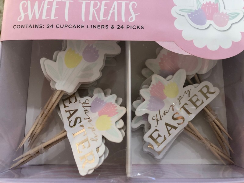 Gartner Studios Hoppy Treats 24 Cupcake Liners & Picks NIB gallery