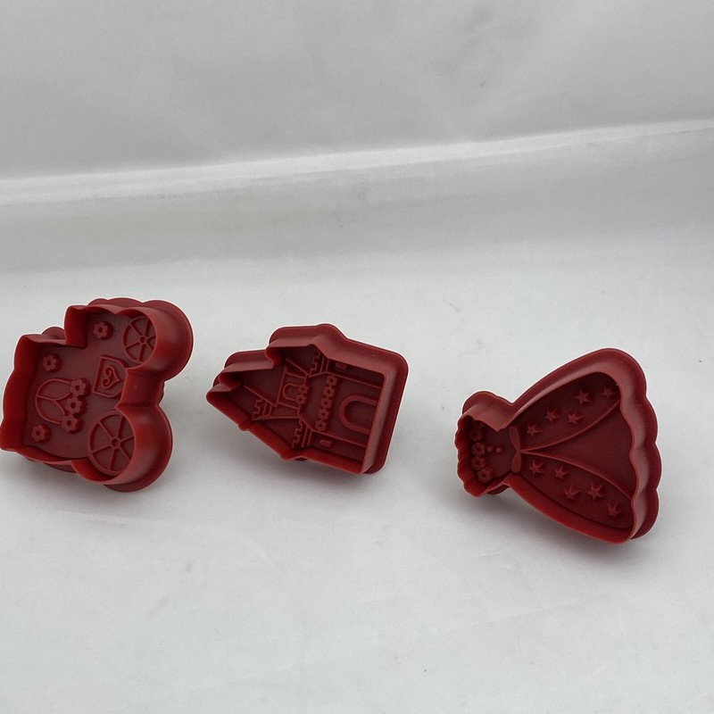 Cake Boss Hey I’m Baking Here 3 Piece PRINCESS SET Fondant Cookie Cutter Presses