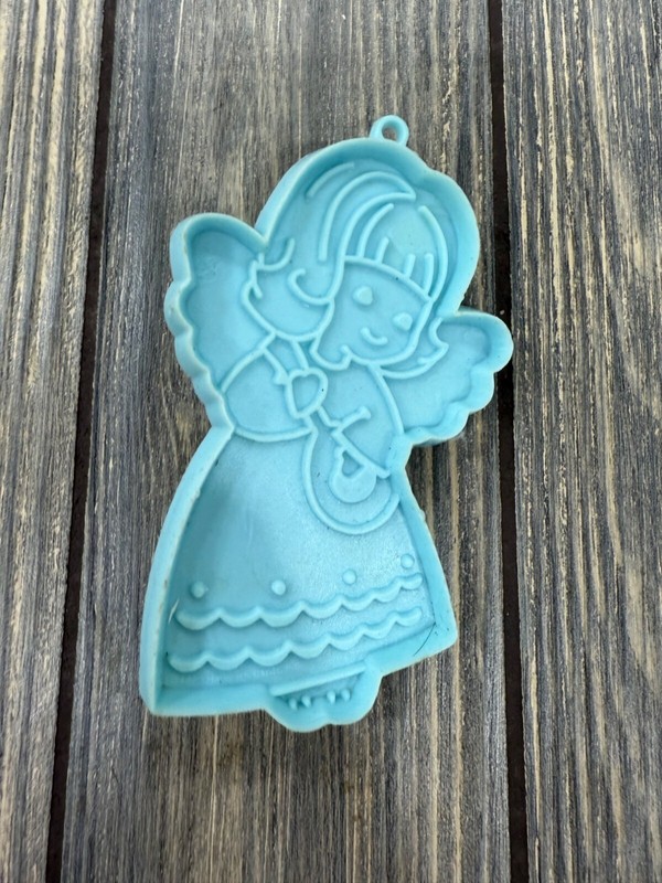 Vintage Angel Plastic Mold For Baking & Crafts