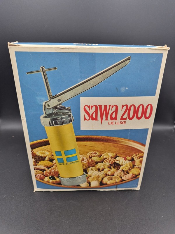 Vintage SAWA 2000 De Luxe Cookie Press Icing Gun Made in Sweden Gold Boxed SET
