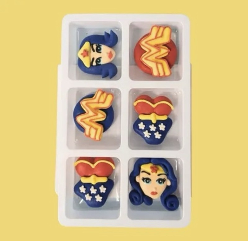 12 Wonder Woman Superhero Icing Cupcake Toppers Decorations Cake Topper Party gallery